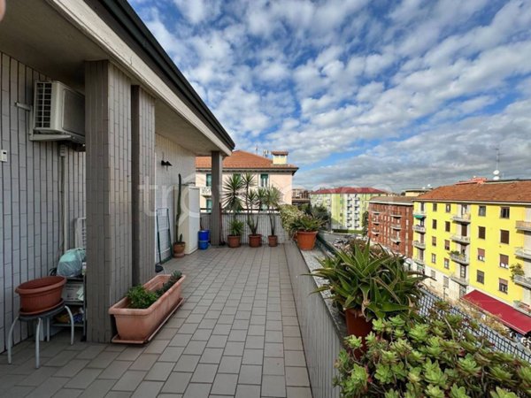 appartamento in vendita a Milano in zona Greco