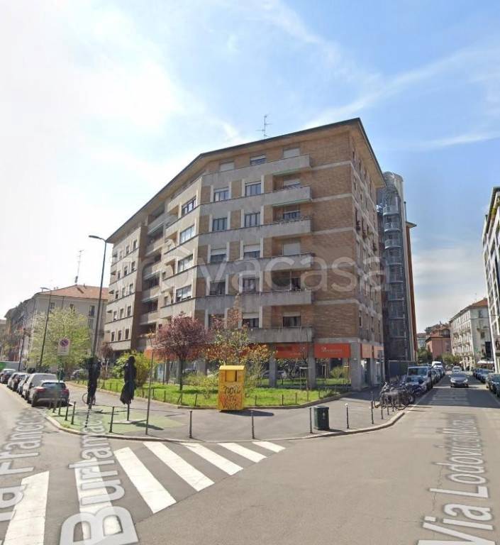 appartamento in vendita a Milano in zona Porta Romana