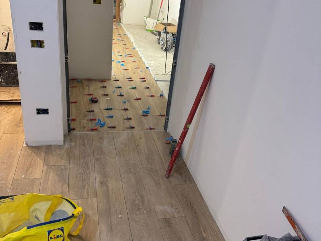 appartamento in vendita a Milano in zona Adriano