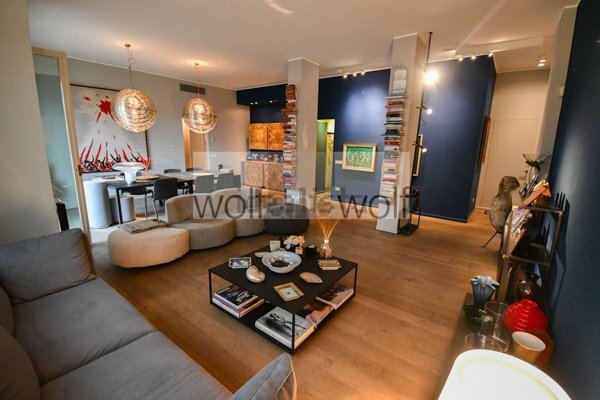 appartamento in vendita a Milano in zona Porta Nuova