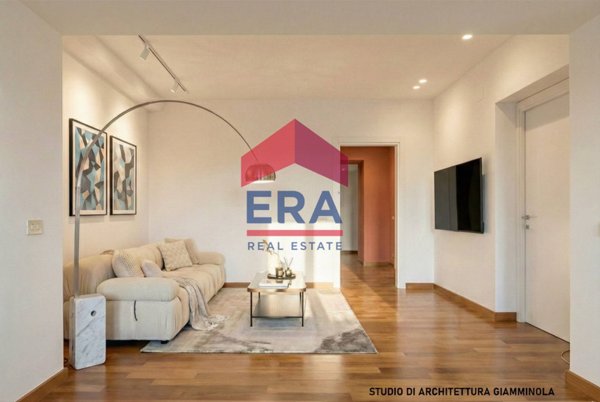 appartamento in vendita a Milano in zona Porta Genova