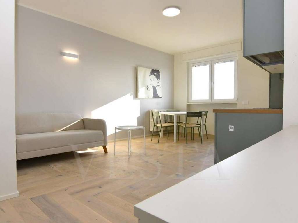 appartamento in vendita a Milano in zona Baggio