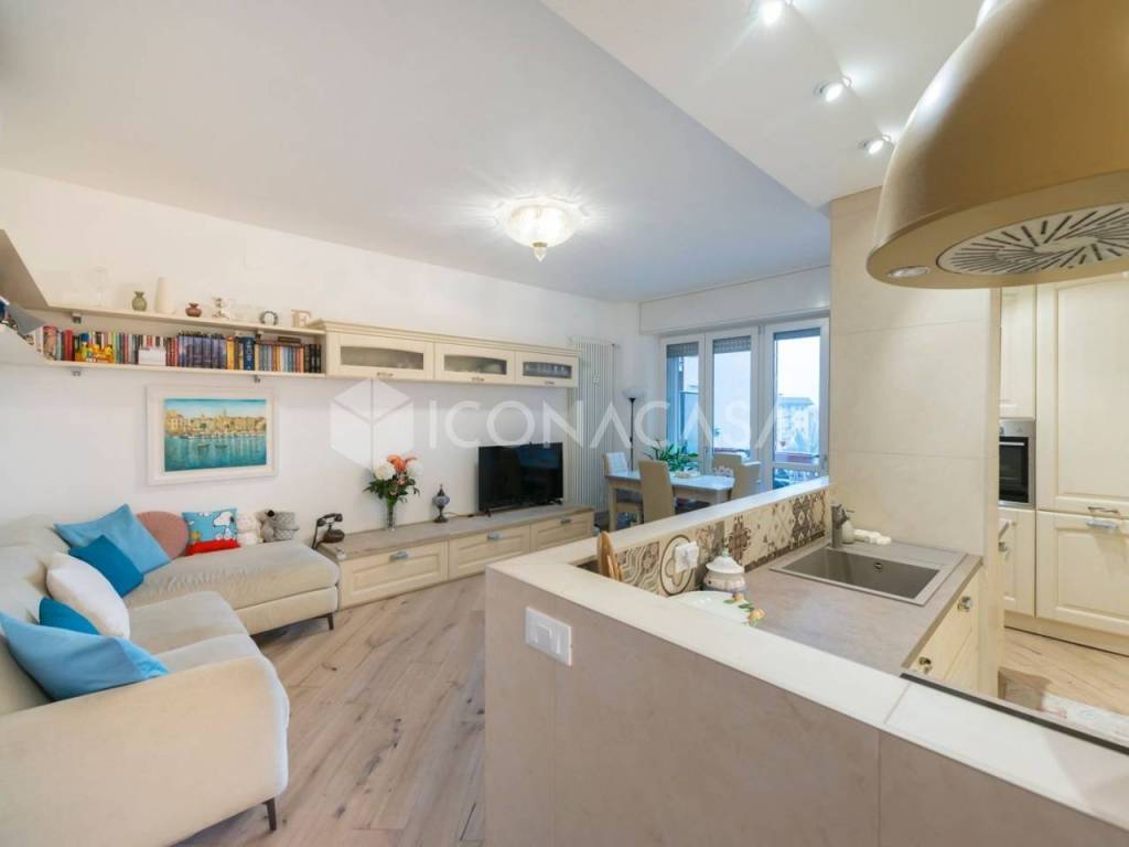 appartamento in vendita a Milano in zona Isola