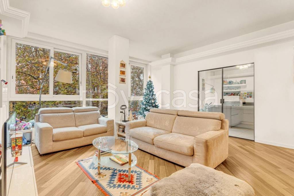 appartamento in vendita a Milano in zona Città Studi