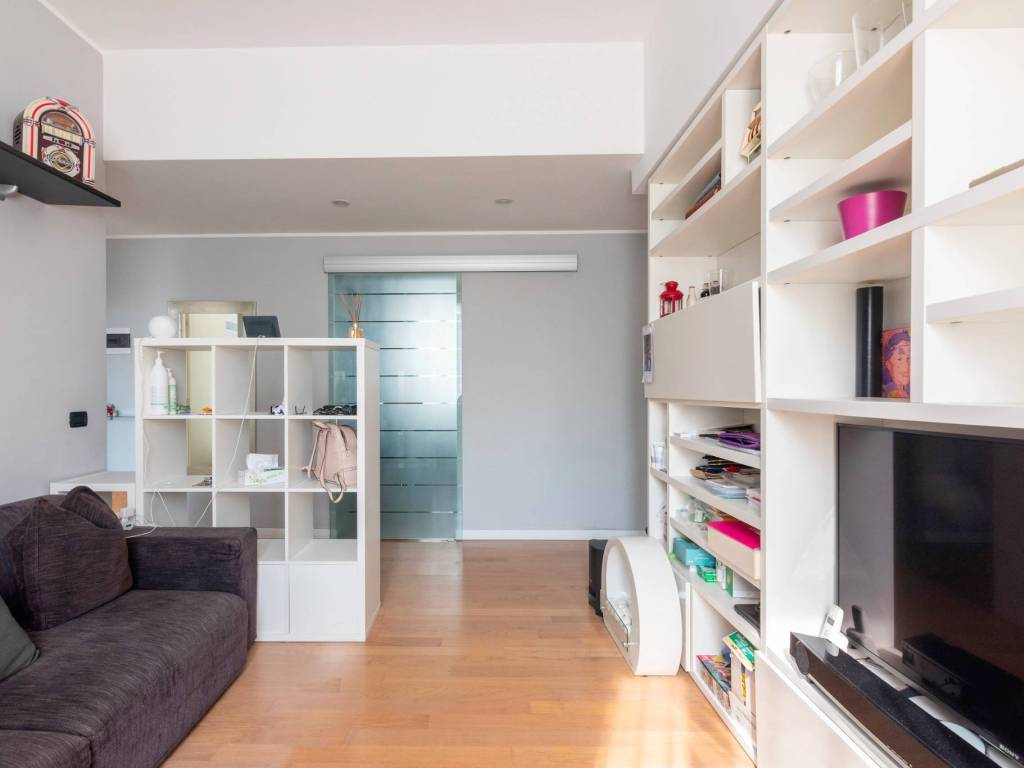 appartamento in vendita a Milano in zona Morsenchio