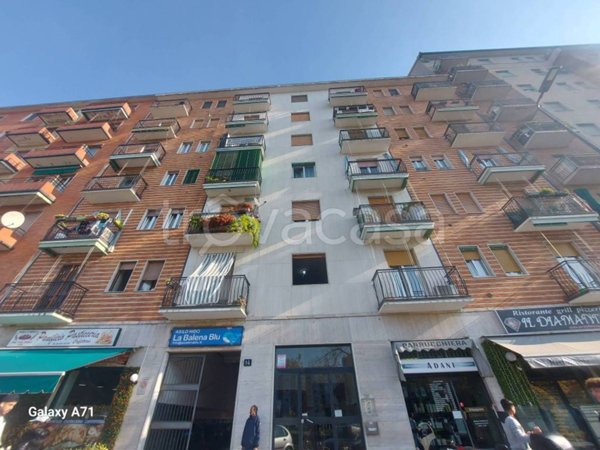 appartamento in vendita a Milano in zona Lorenteggio