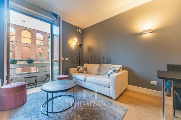 appartamento in vendita a Milano in zona Porta Nuova