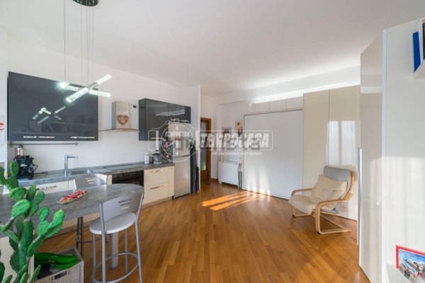 appartamento in vendita a Milano in zona Crescenzago