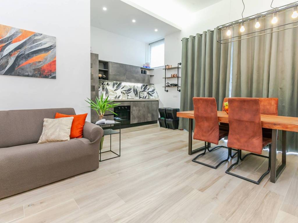 appartamento in vendita a Milano in zona Baggio