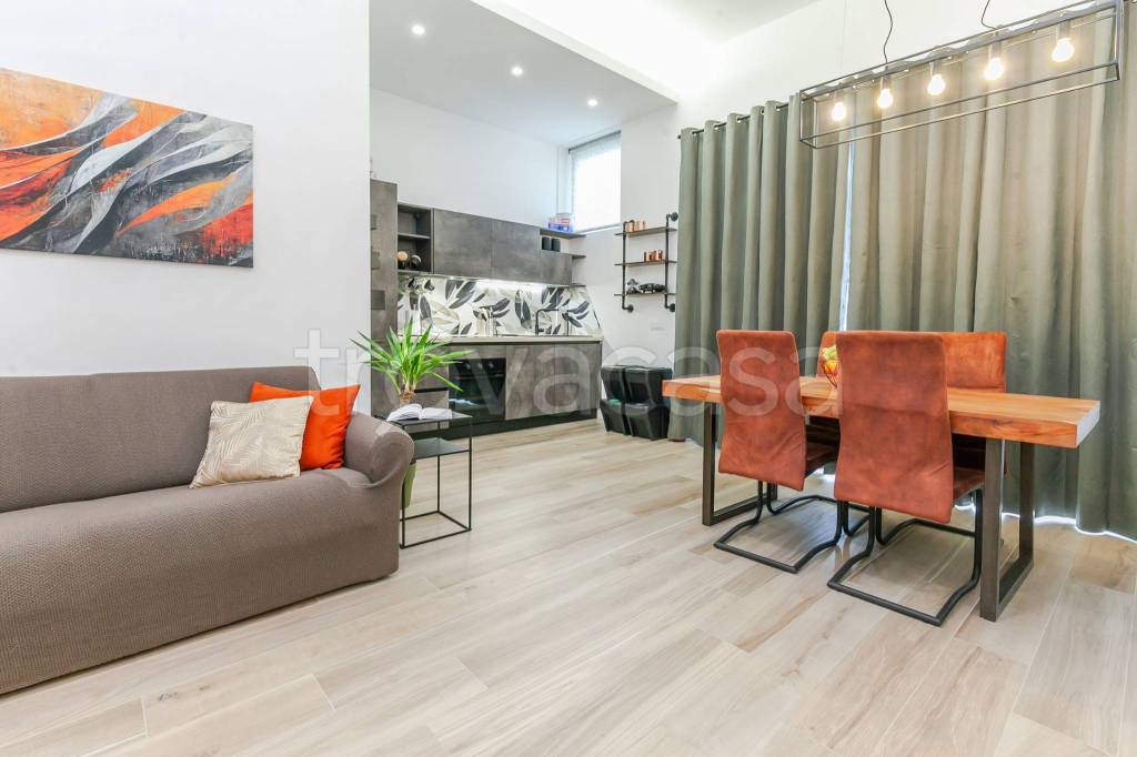 appartamento in vendita a Milano in zona Baggio