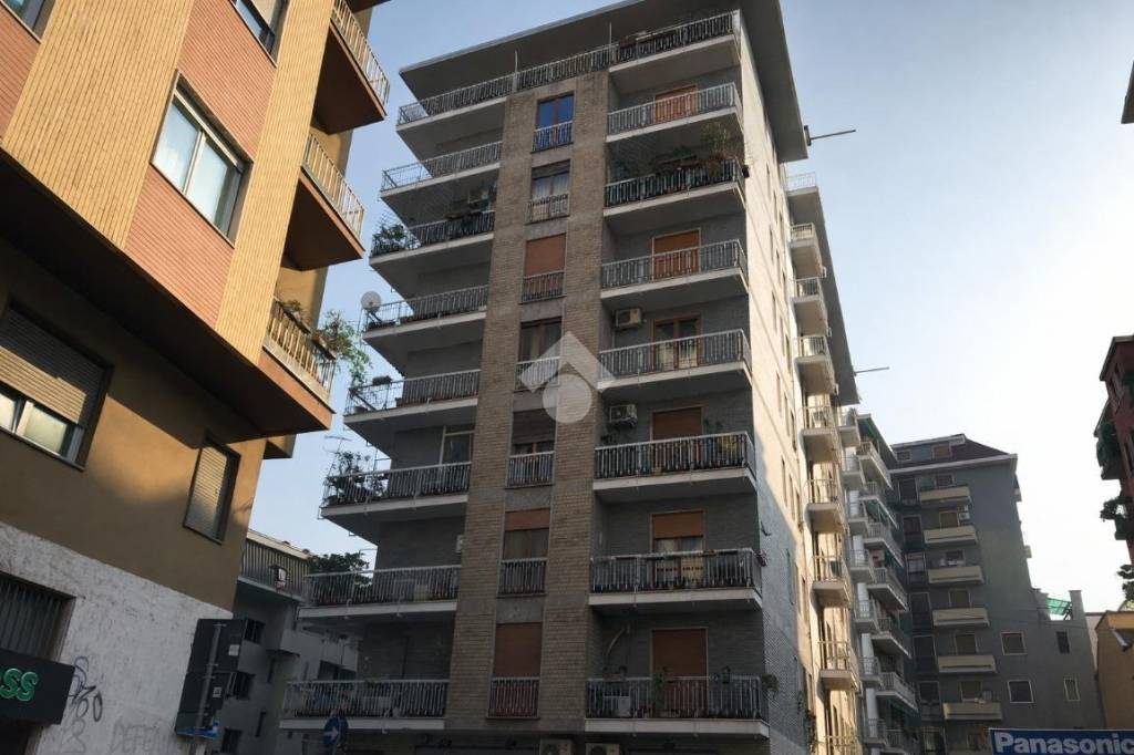 appartamento in vendita a Milano in zona Loreto