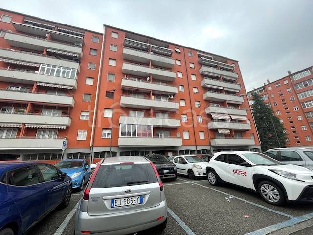 appartamento in vendita a Milano in zona Gallaratese