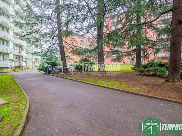 appartamento in vendita a Milano in zona Forlanini