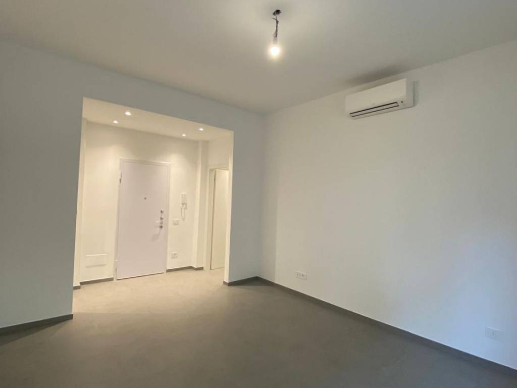 appartamento in vendita a Milano in zona Porta Genova