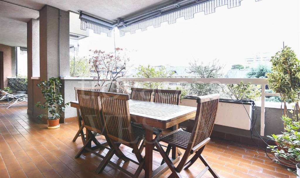 appartamento in vendita a Milano in zona Trenno