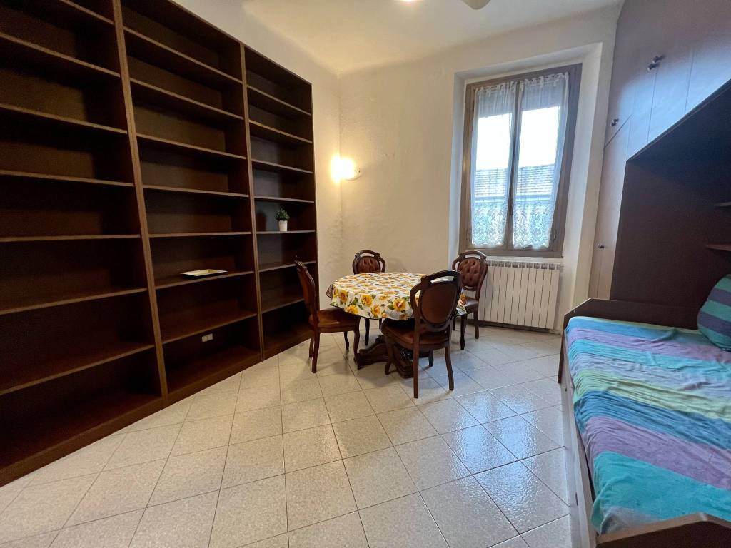 appartamento in vendita a Milano in zona Baggio