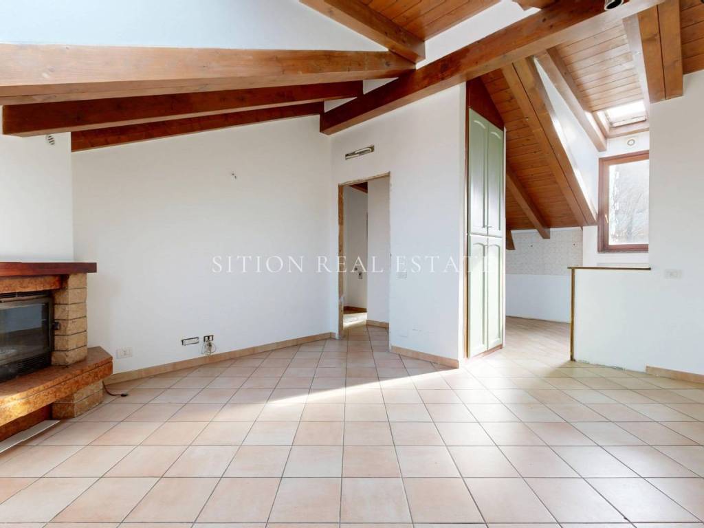 appartamento in vendita a Milano in zona Baggio