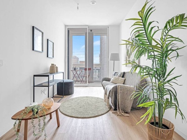 appartamento in vendita a Milano in zona Vigentino