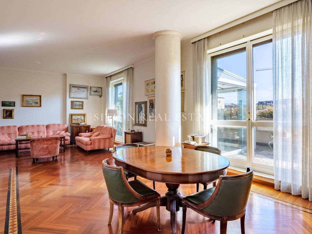 appartamento in vendita a Milano in zona Brera