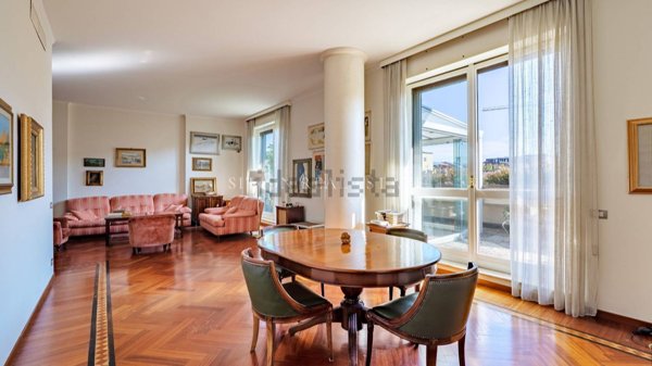 appartamento in vendita a Milano in zona Brera