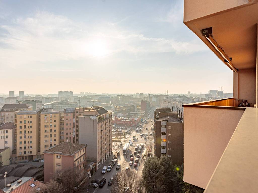 appartamento in vendita a Milano in zona Piazzale Lodi