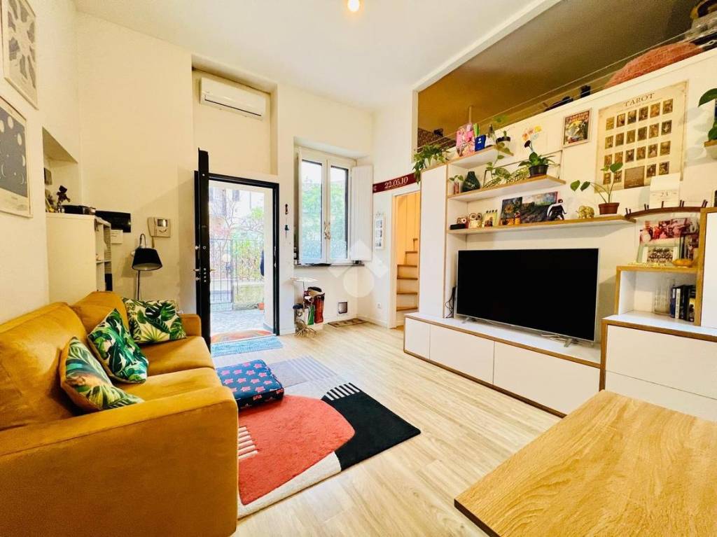 appartamento in vendita a Milano in zona Barona