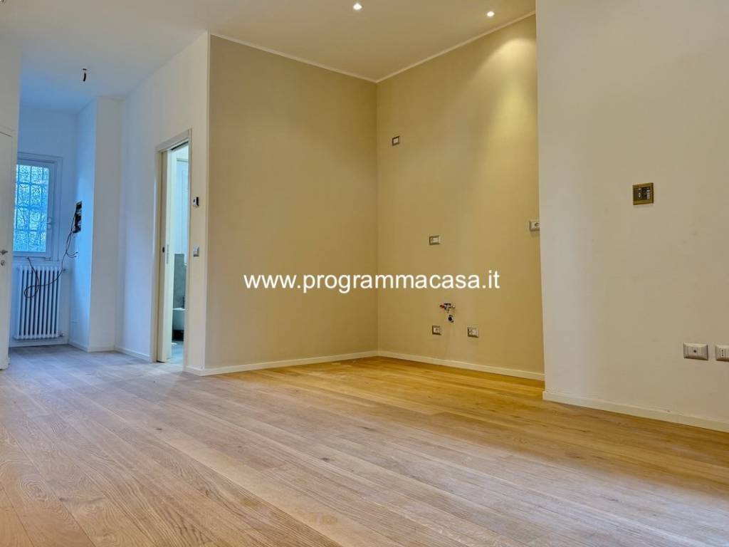 appartamento in vendita a Milano in zona Lambrate