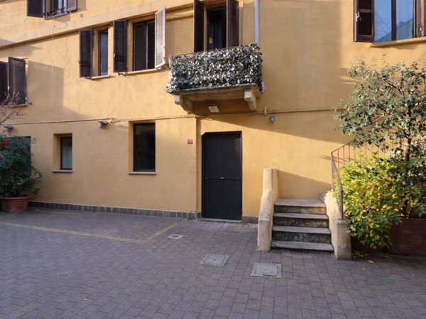 appartamento in vendita a Milano in zona Solari