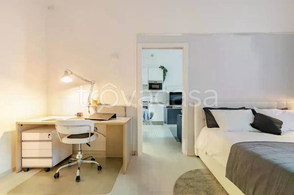 appartamento in vendita a Milano in zona Isola