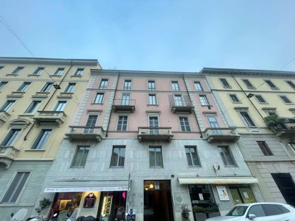 negozio in vendita a Milano in zona Porta Nuova