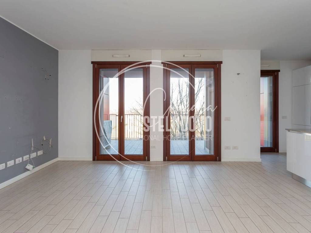 appartamento in vendita a Milano in zona Baggio