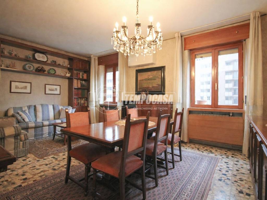 appartamento in vendita a Milano in zona Corvetto