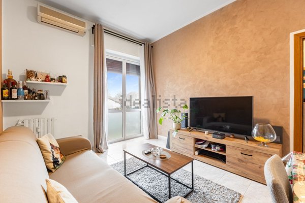 appartamento in vendita a Milano in zona Quinto Romano