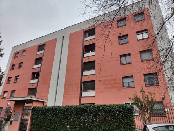 appartamento in vendita a Milano in zona Trenno