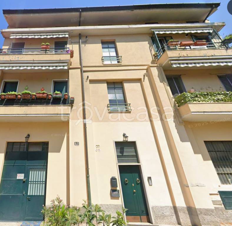 appartamento in vendita a Milano in zona Barona