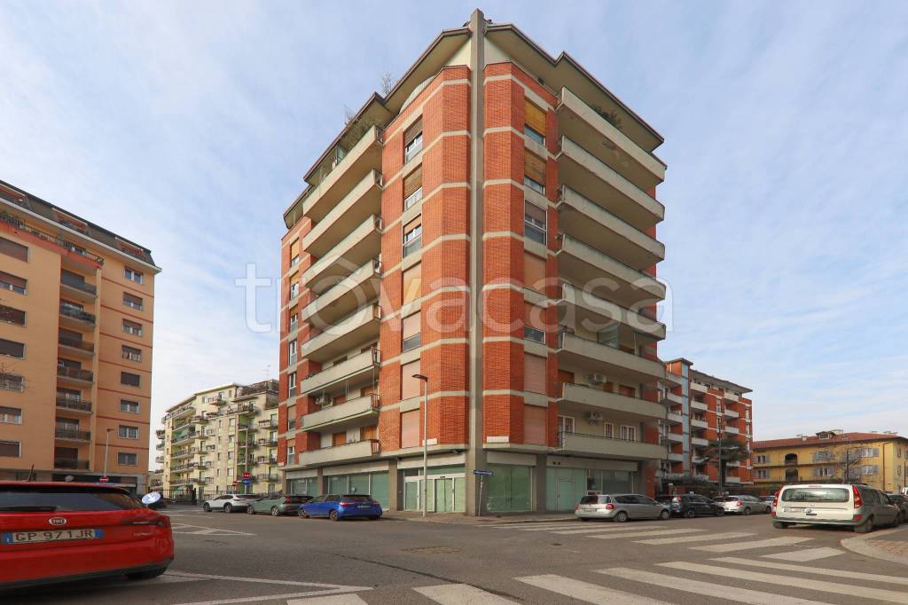 appartamento in vendita a Milano in zona Bovisa