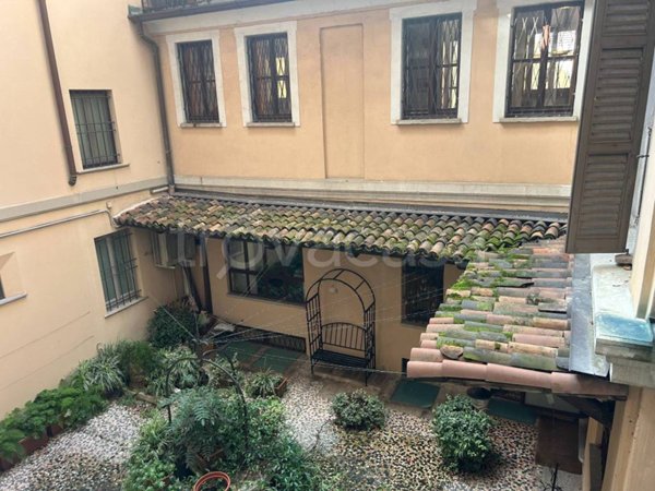 appartamento in vendita a Milano in zona Cadorna