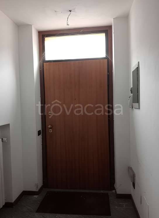 appartamento in vendita a Milano in zona Barona