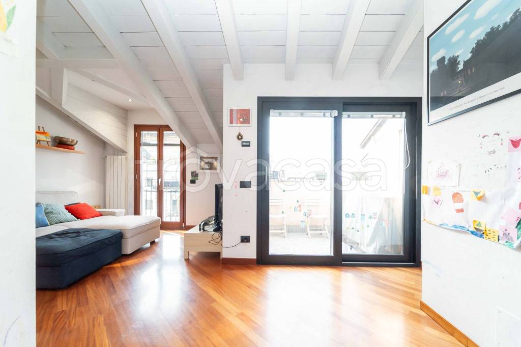 appartamento in vendita a Milano in zona Città Studi