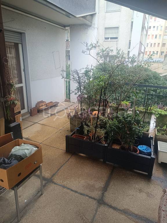 appartamento in vendita a Milano in zona Casoretto