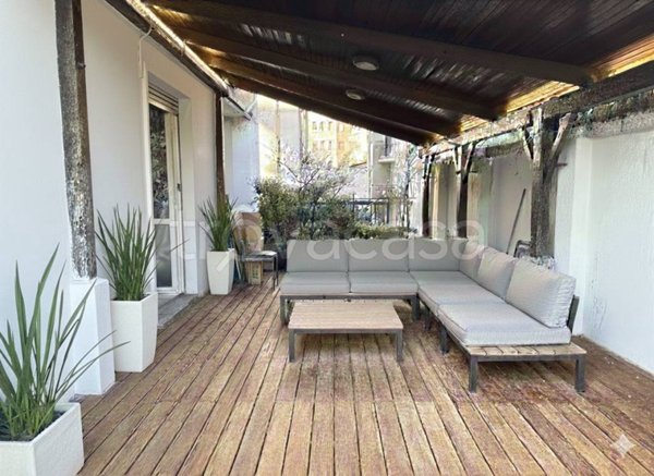 appartamento in vendita a Milano in zona Casoretto