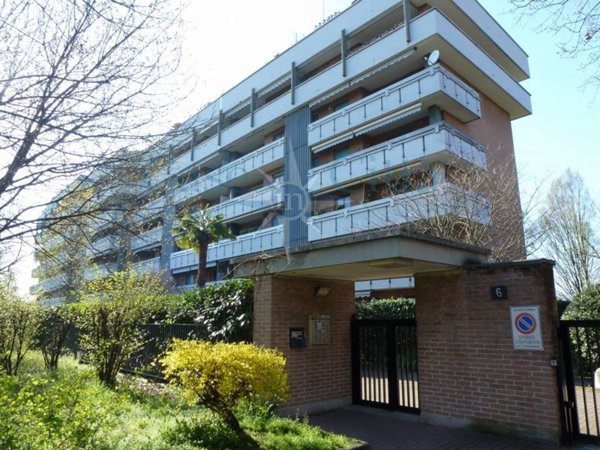 appartamento in vendita a Milano in zona Trenno