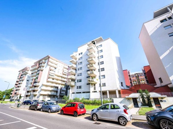 appartamento in vendita a Milano in zona Lambrate