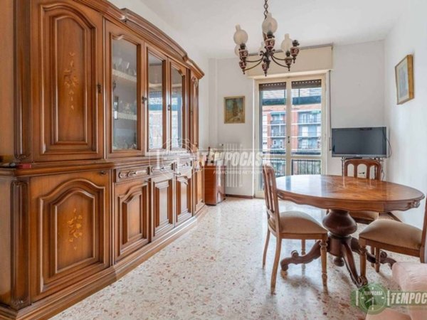 appartamento in vendita a Milano in zona Famagosta