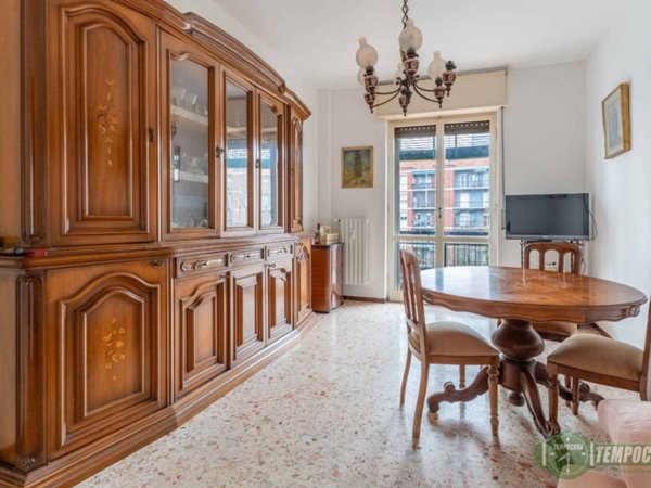 appartamento in vendita a Milano in zona Famagosta