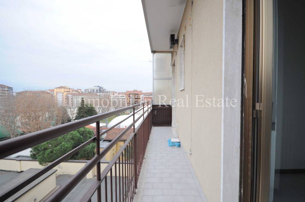 appartamento in vendita a Milano in zona Ghisolfa