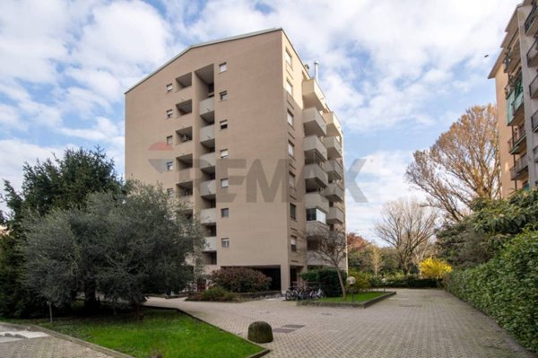 appartamento in vendita a Milano in zona Quarto Oggiaro