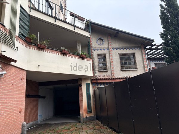 appartamento in vendita a Milano in zona San Cristoforo