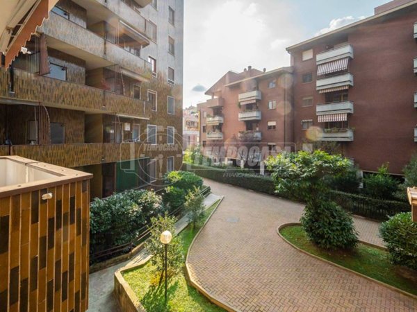 appartamento in vendita a Milano in zona Vigentino