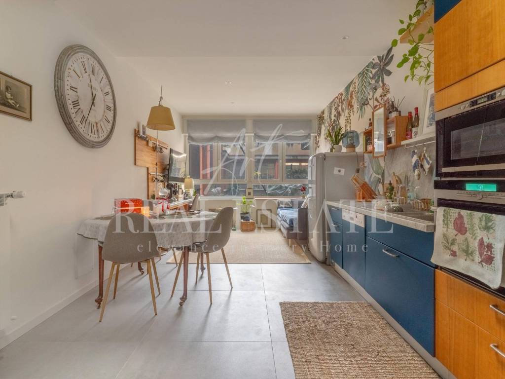 appartamento in vendita a Milano in zona Casoretto